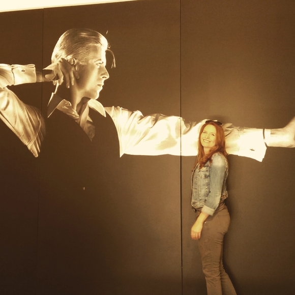 Meet your Posher, Danielle - Picture 2 of 2